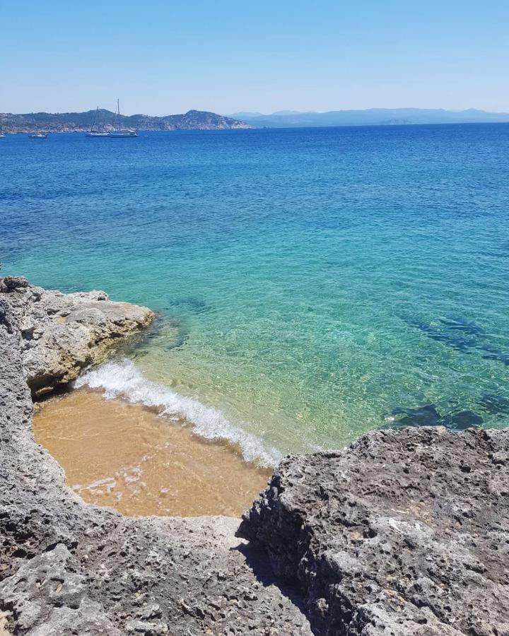 B&B Unique Art Santa Teresa Gallura Bagian luar foto